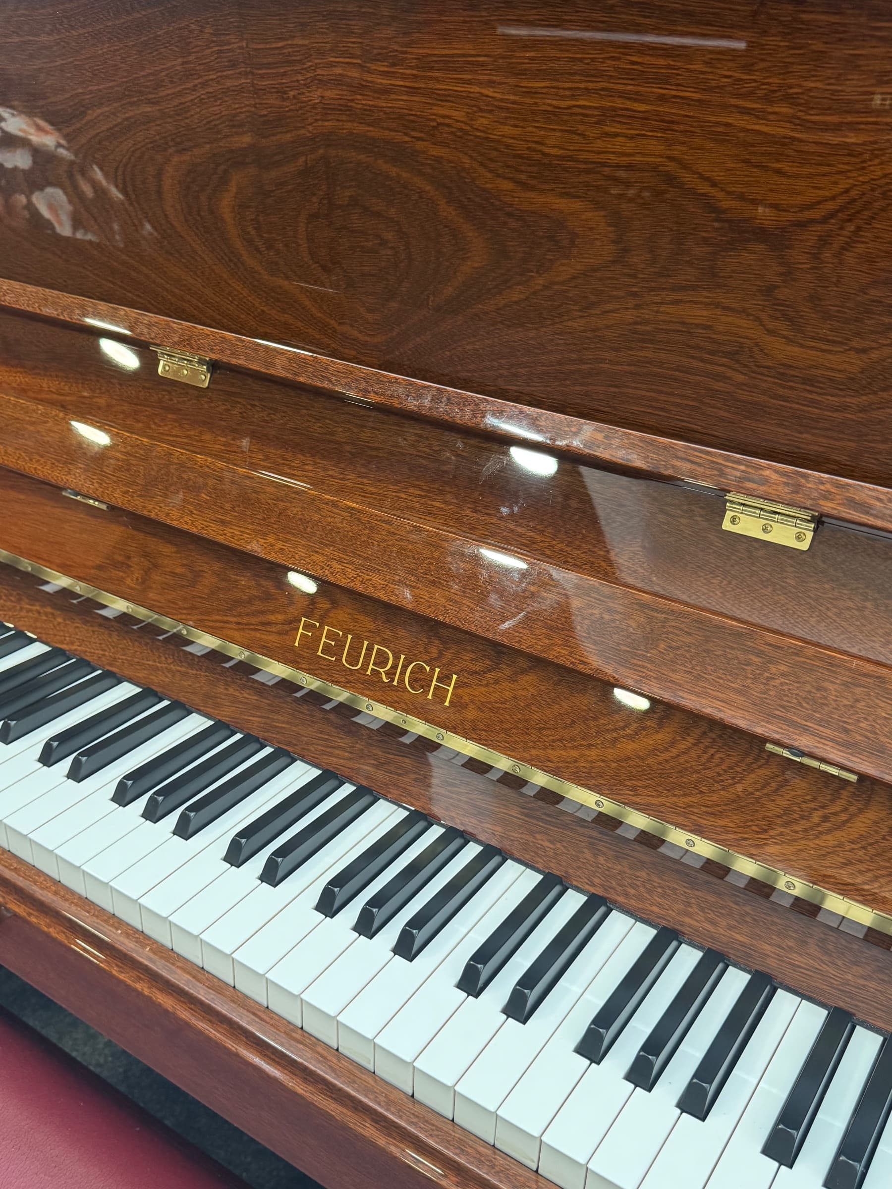 Feurich F122 — Standklavier (Bild 2 von 4) — FRPianos